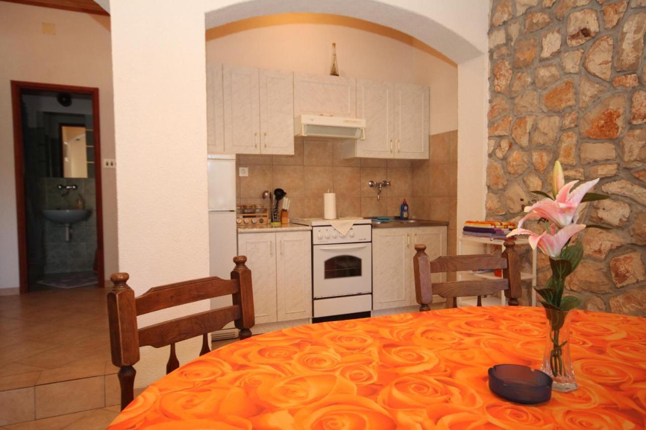 Apartments By The Sea Cove Zastupac, Hvar - 8761 ฮวาร์ ภายนอก รูปภาพ