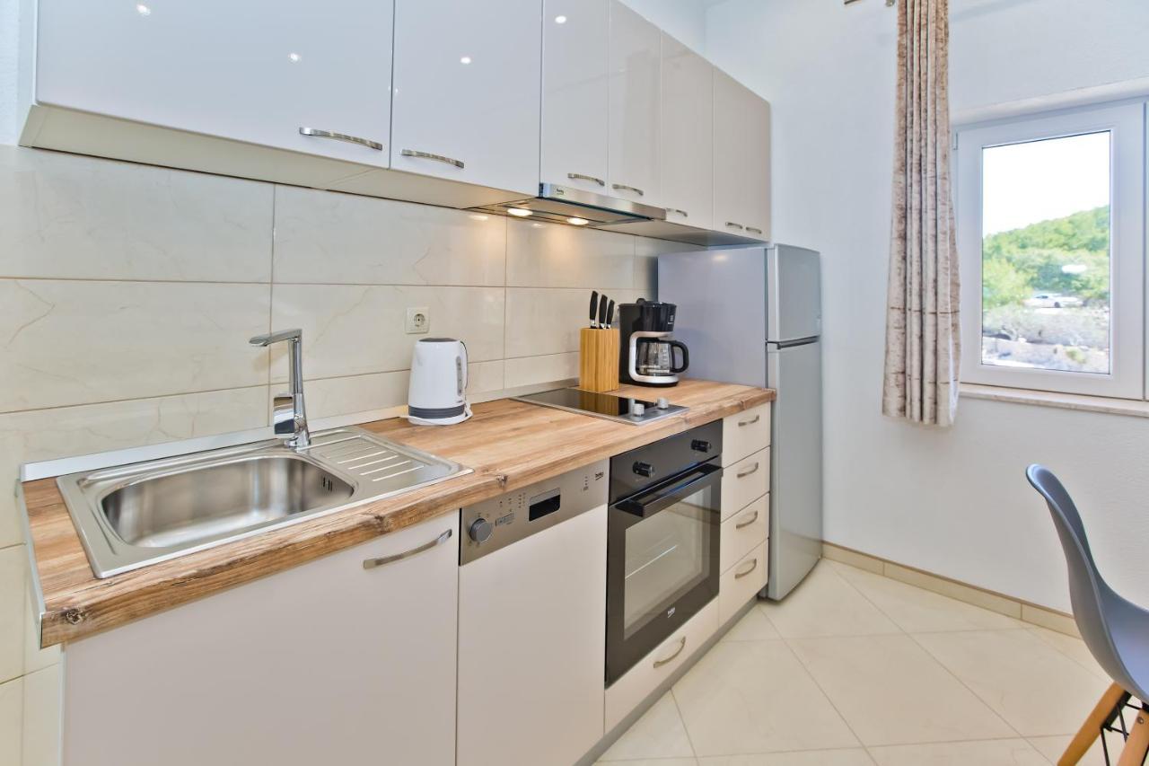 Apartments By The Sea Cove Zastupac, Hvar - 8761 ฮวาร์ ภายนอก รูปภาพ
