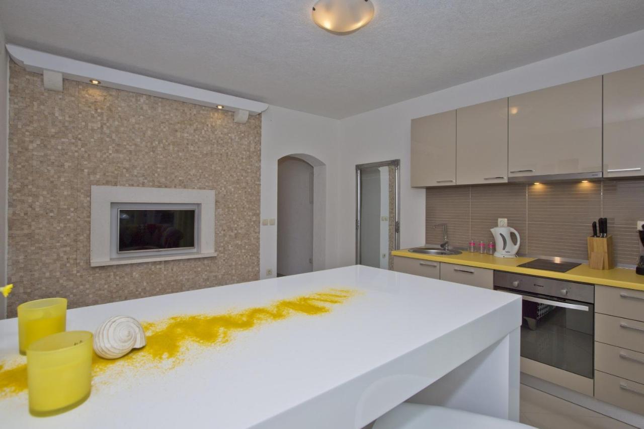 Apartments By The Sea Cove Zastupac, Hvar - 8761 ฮวาร์ ภายนอก รูปภาพ