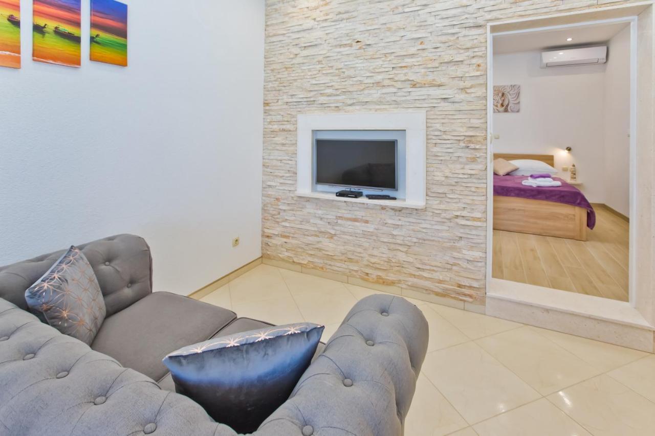 Apartments By The Sea Cove Zastupac, Hvar - 8761 ฮวาร์ ภายนอก รูปภาพ