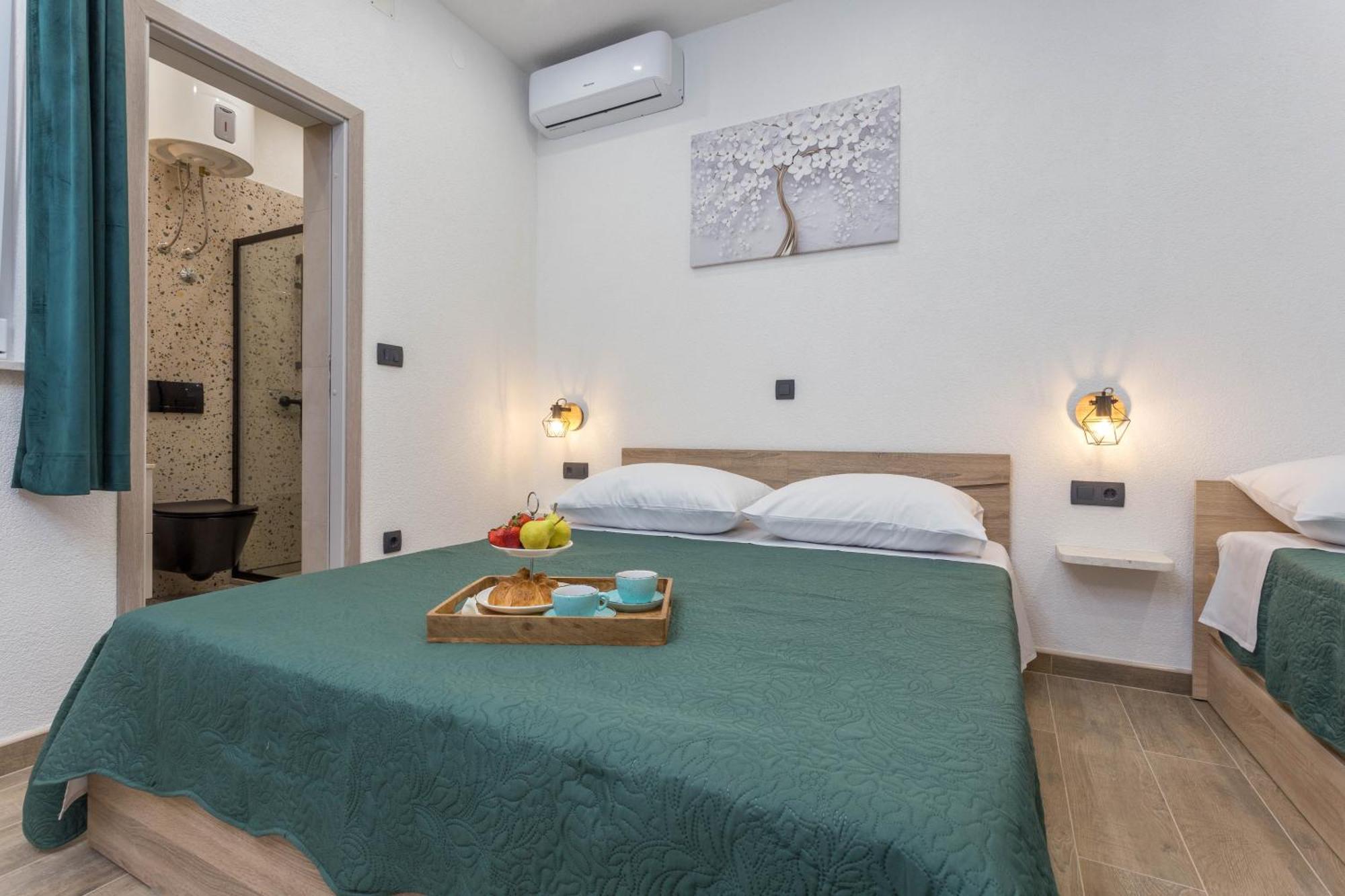 Apartments By The Sea Cove Zastupac, Hvar - 8761 ฮวาร์ ภายนอก รูปภาพ