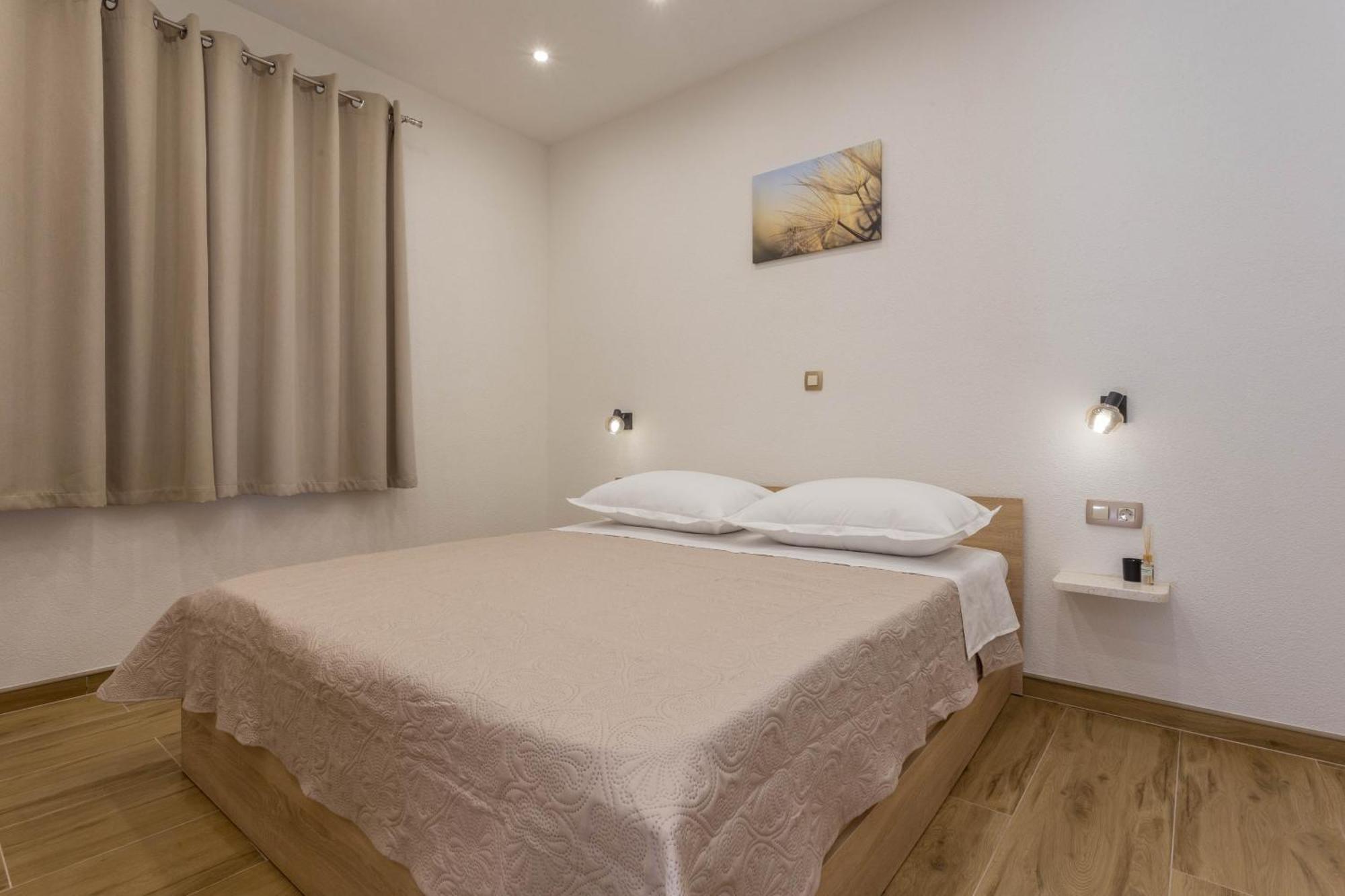 Apartments By The Sea Cove Zastupac, Hvar - 8761 ฮวาร์ ภายนอก รูปภาพ