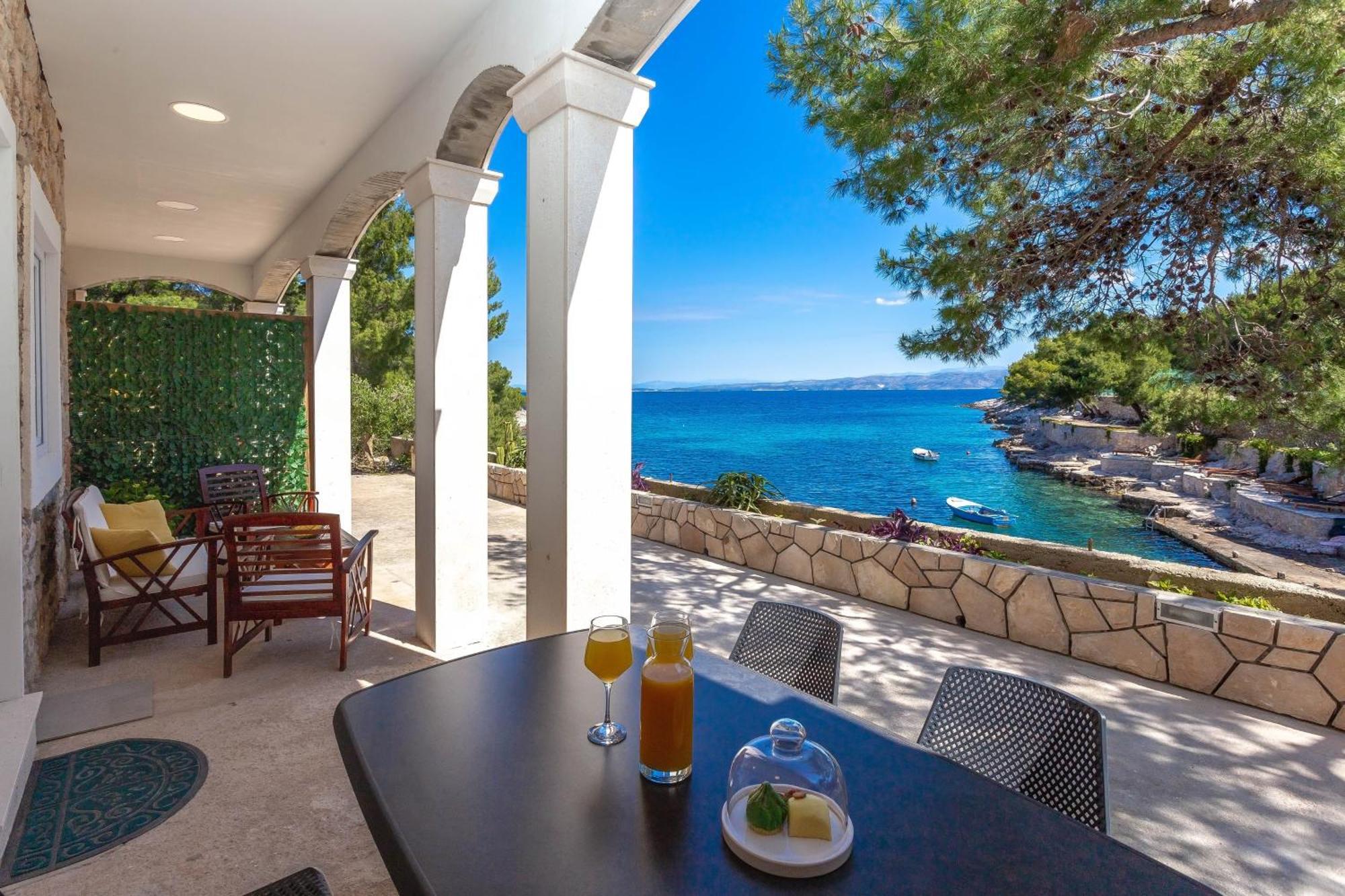 Apartments By The Sea Cove Zastupac, Hvar - 8761 ฮวาร์ ภายนอก รูปภาพ